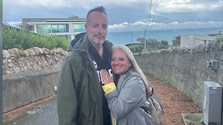 Pittsburgh Steelers fans get engaged on Ireland trip Pittsburgh Steelers fans get engaged on Ireland trip