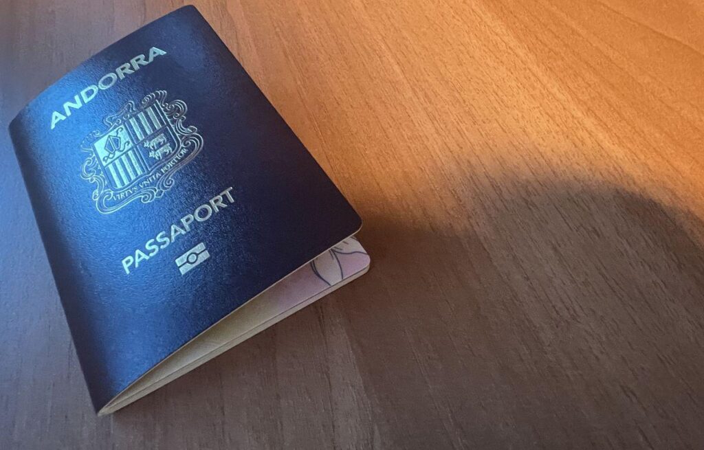 Democrats leave the Andorran passports achieved without legal coverage without resignation to the original