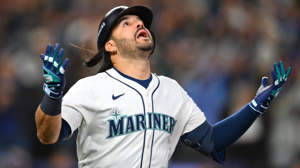 Mariners 'keep that same energy' after Eugenio Suárez slam vs Blue Jays