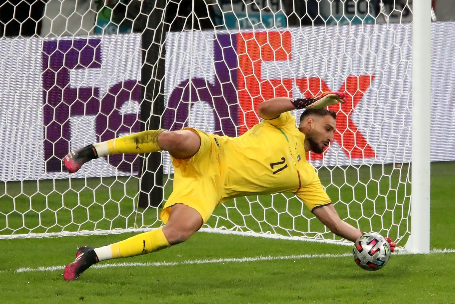 Watch Estonia vs Italy: TV channels and live streams for World Cup qualifier
