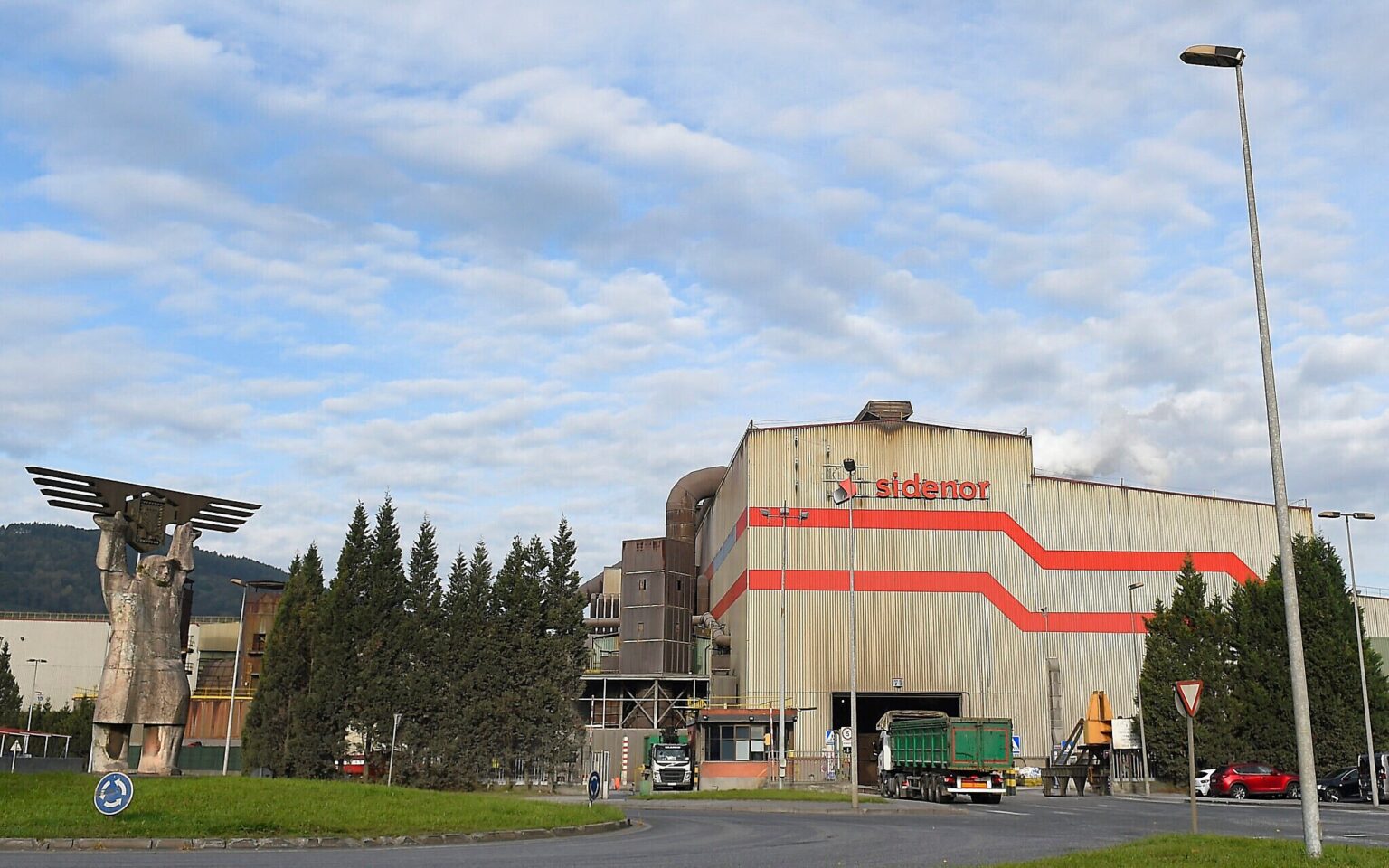 Spain mulls charges against steelmaker that allegedly supplied Israeli arms firm