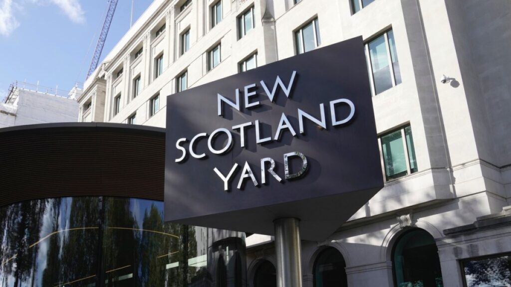 UK police arrest three men on suspicion of spying for Russia | Russia-Ukraine war News