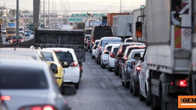 "Knees" the traffic chaos in Athens: On paper the projects, hopeless the situation on electricity and buses: The average speed on the streets does not exceed 18 km / h and a route from south to northern suburbs can take hours