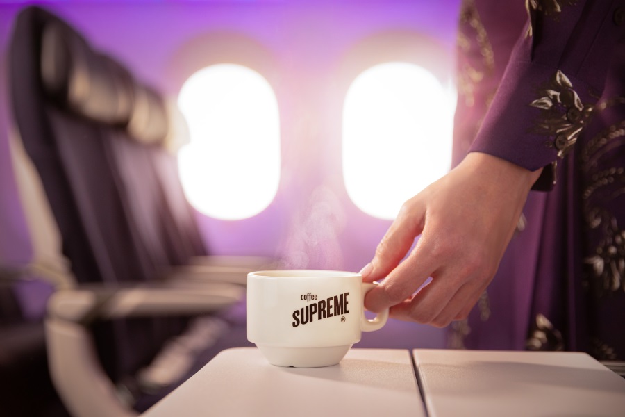 Air new zealand forges partnership with supreme coffee to launch nz's signature coffee