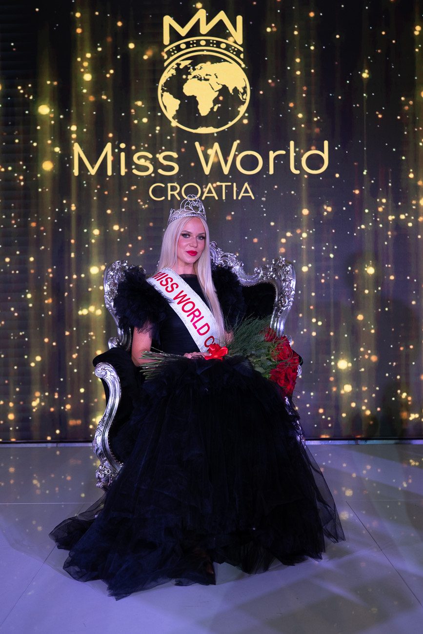  Ema Helena Vičar 