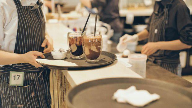 The café economy: How Greece is transforming into a "Cafe Economy" - The research just published by the Hellenic Observatory of the London School of Economics (LSE), presents the uncomfortable truth about the transformation of the Greek economy