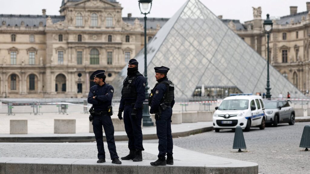 France reveals the eight pieces stolen from the Louvre: sapphires, crowns...