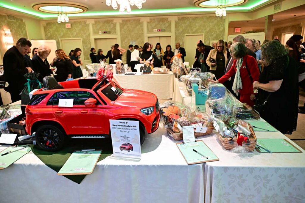 Alley Pond Environmental Center hosts annual Green Gala – QNS
