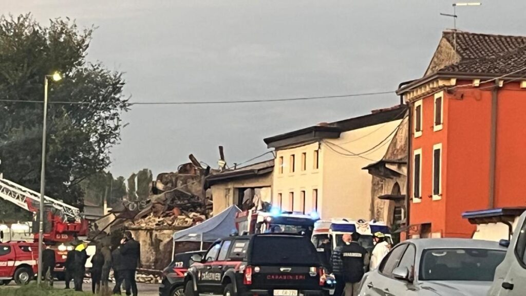 Castel D’Azzano, explosion during the clearing of a house: 3 policemen dead, 13 injured Castel D'Azzano, explosion during the clearing of a house: 3 policemen dead, 13 injured
