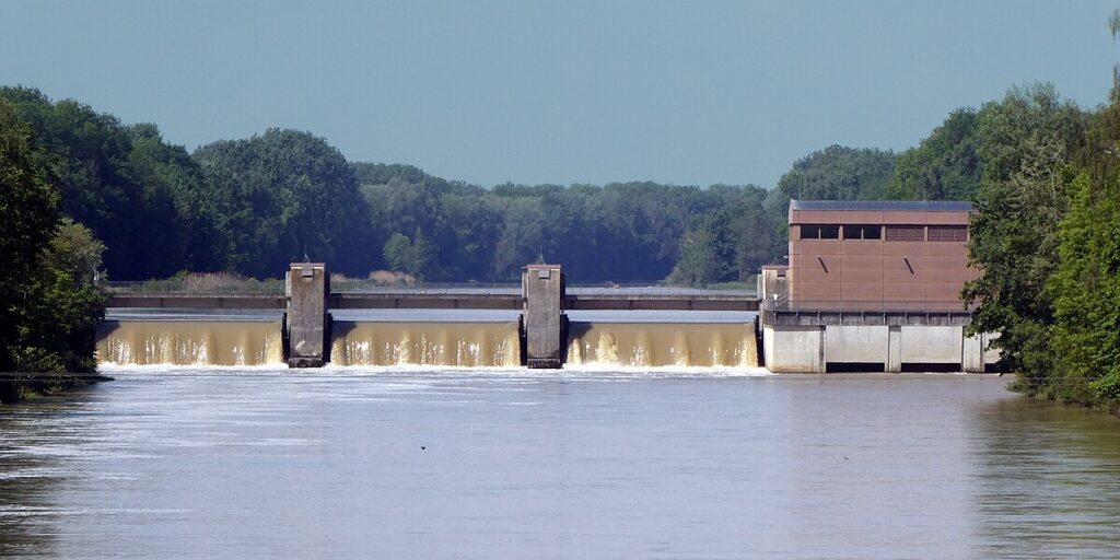 Romania's Hidroelectrica to install battery storage at its hydro power plants 