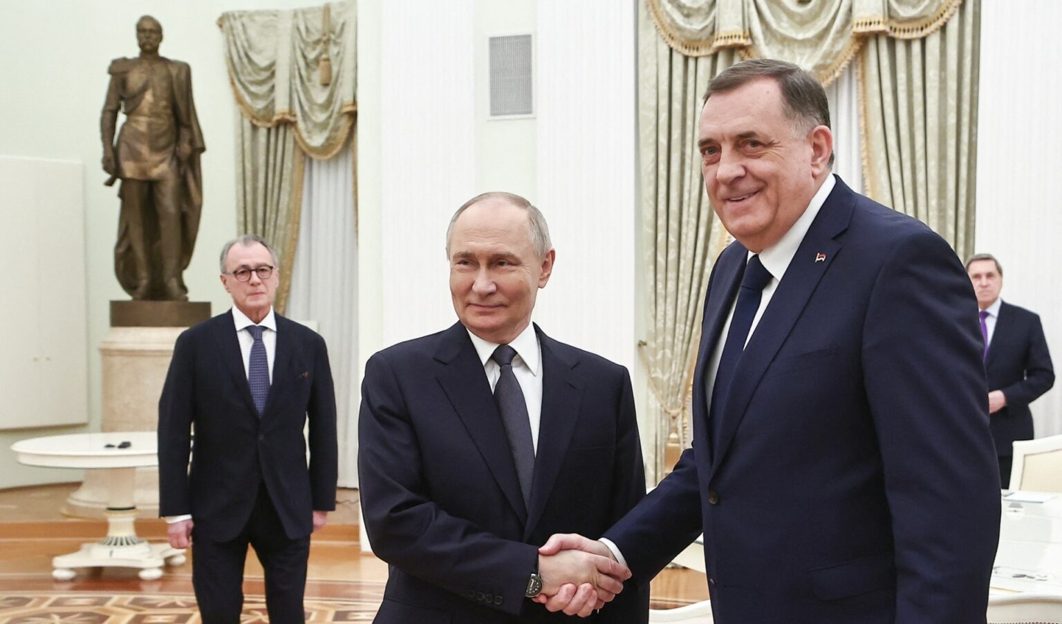 U.S. Lifts Sanctions on Putin-Backed Bosnian Serb Leader