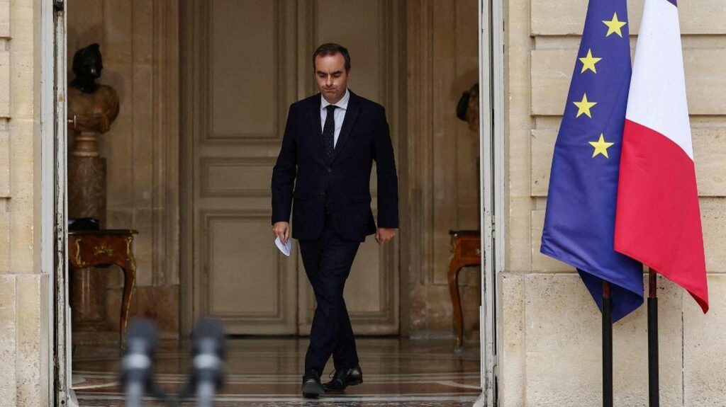 DIRECT. Emmanuel Macron asks the resigning Prime Minister, Sébastien Lecornu, to carry out "final negotiations" by Wednesday evening