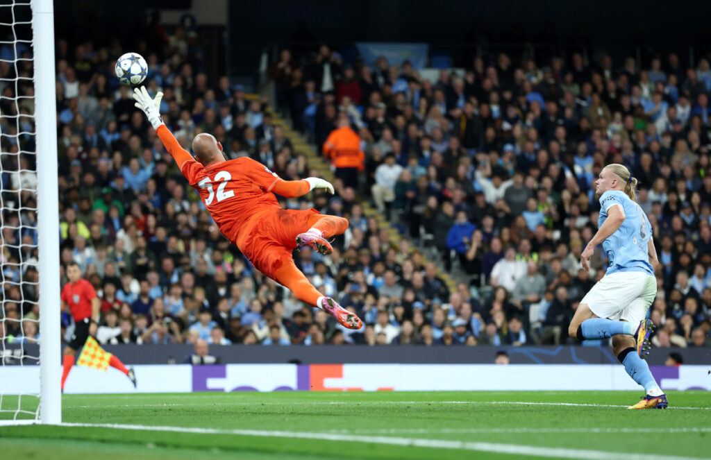MANCHESTER, ENGLAND - SEPTEMBER 18: Erling Haaland of Manchester City scores his team