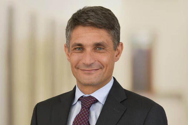 Fabrizio Petrillo to step down as CEO of AXA Switzerland by end of 2025