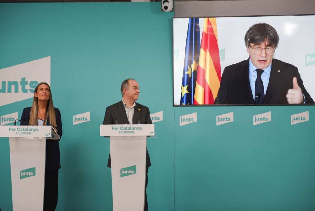 Puigdemont Vindicates The Immigration Agreement With The Psoe Because It Assumes Competences “of The States”.