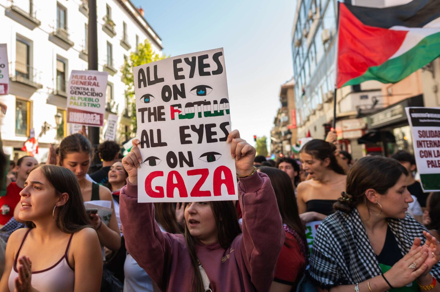 Tens of Thousands of Students in Spain Walk Out to Protest Gaza Genocide