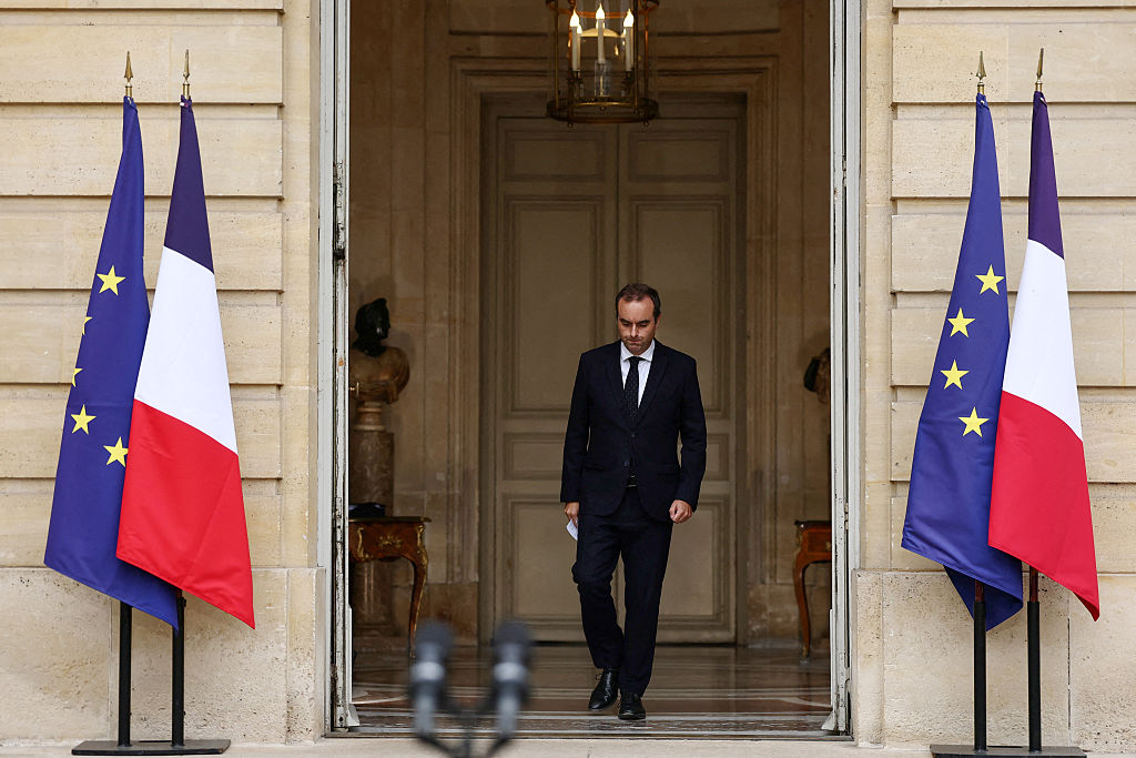 France Is Experiencing a Full-Blown Regime Crisis