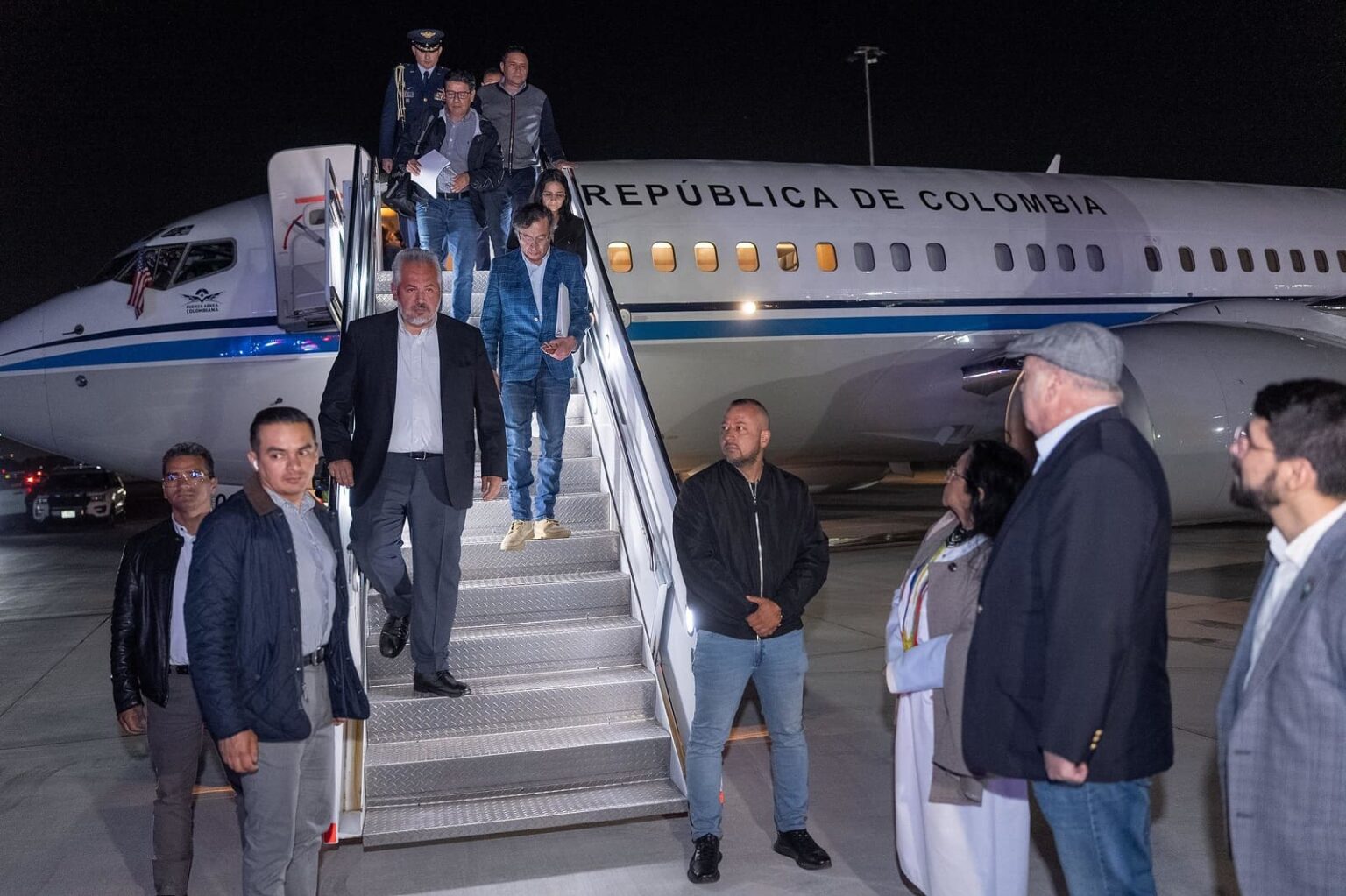 Gustavo Petro, presidential plane.