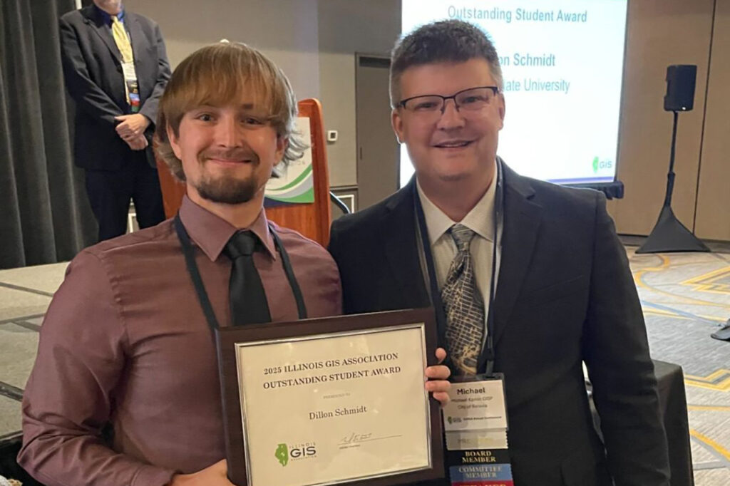 Environmental systems science and sustainability student receives Outstanding Student Award from Illinois GIS Association - News