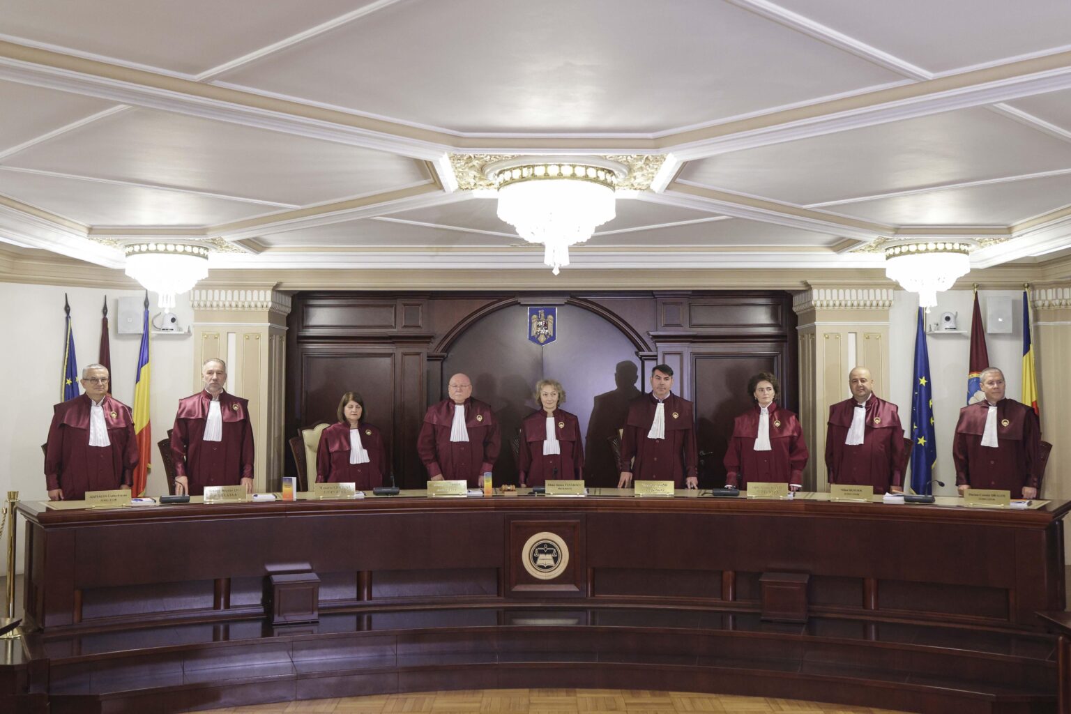 The argument invoked by the CCR to reject the reform of magistrates' pensions was not used in other cases. How the law that generated the biggest protests in Romania, after the Revolution, passed the Court, without the CSM's opinion