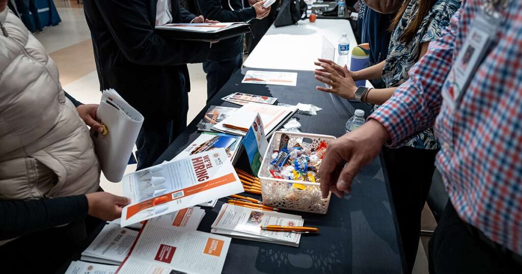 Lack of Jobs Data Muddies View of Hiring, Economy