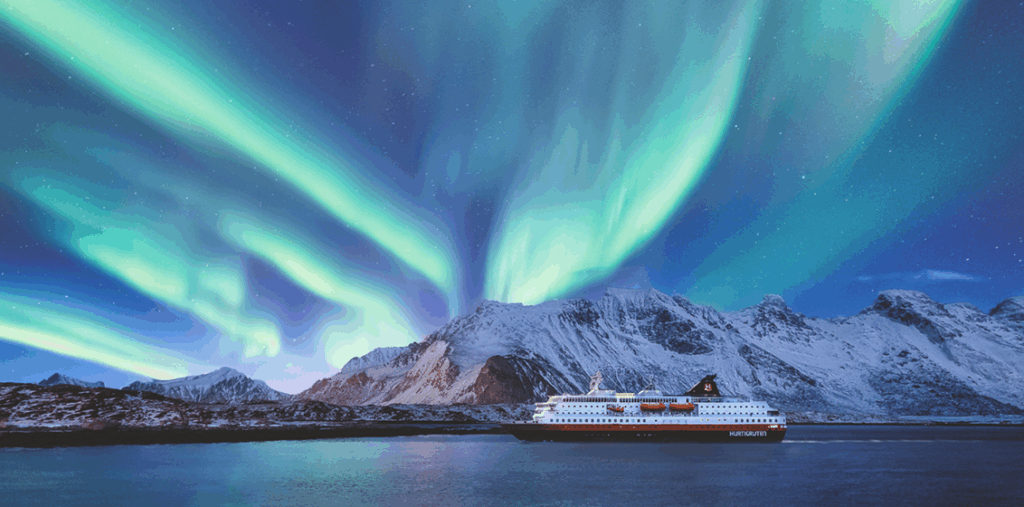 Hurtigruten explains why Norway has no off-season 