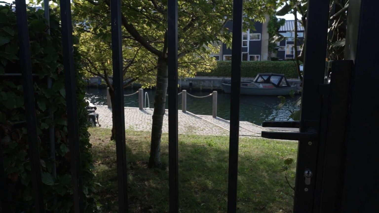 Famous Danish singer has illegally made a piece of the Port of Copenhagen to his own
