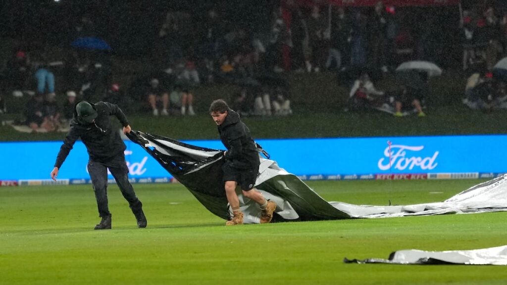 Black Caps v Australia result: Rain has final say as New Zealand lose chance to win Chappell-Hadlee Trophy