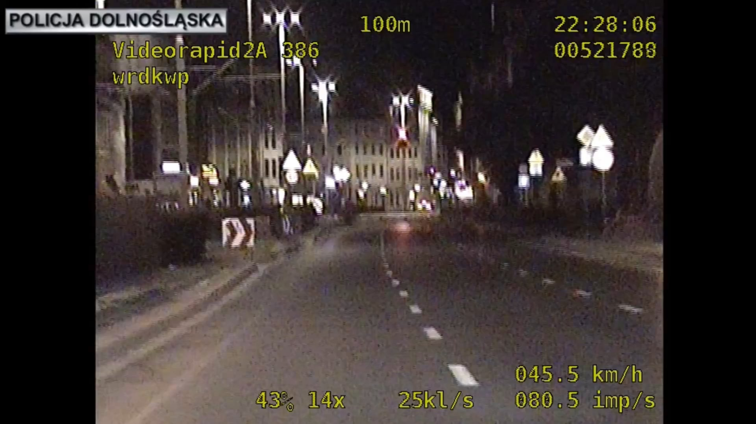 A 20-year-old motorcyclist showed off in front of an unmarked police car. He had no driving license. He received 18 penalty points and a fine of PLN 4,700.