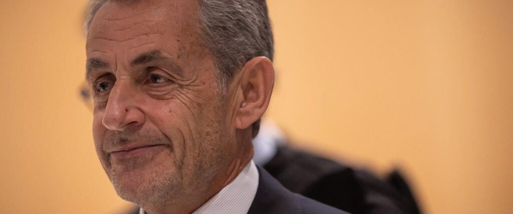 Nicolas Sarkozy in prison: three detainees placed in police custody after threats and the broadcast of a video taken in the penitentiary establishment
