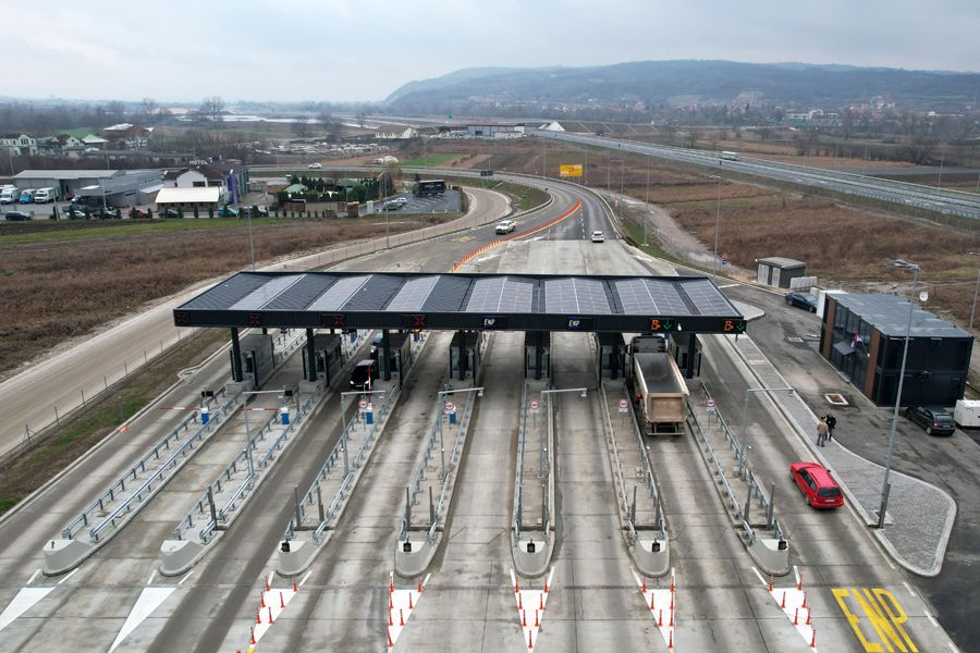 Aerial view of a multilane toll plaza