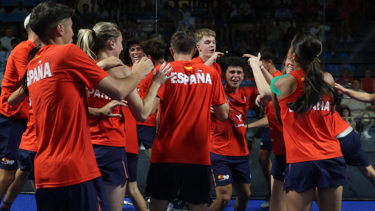 the hosts triumph in Reus: Spain still on top of the world