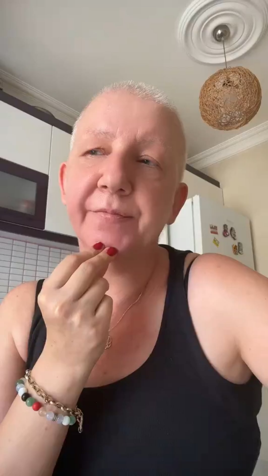 The cancer patient warned his neighbor who was beating the carpet, "Don't beat the carpet, he's coming to my kitchen," and his neighbor said, "Damn you, bald head!" He got the answer.