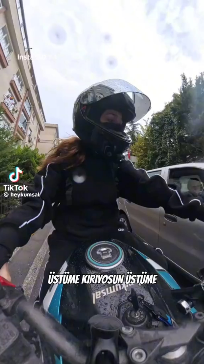 A strange traffic fight in Türkiye