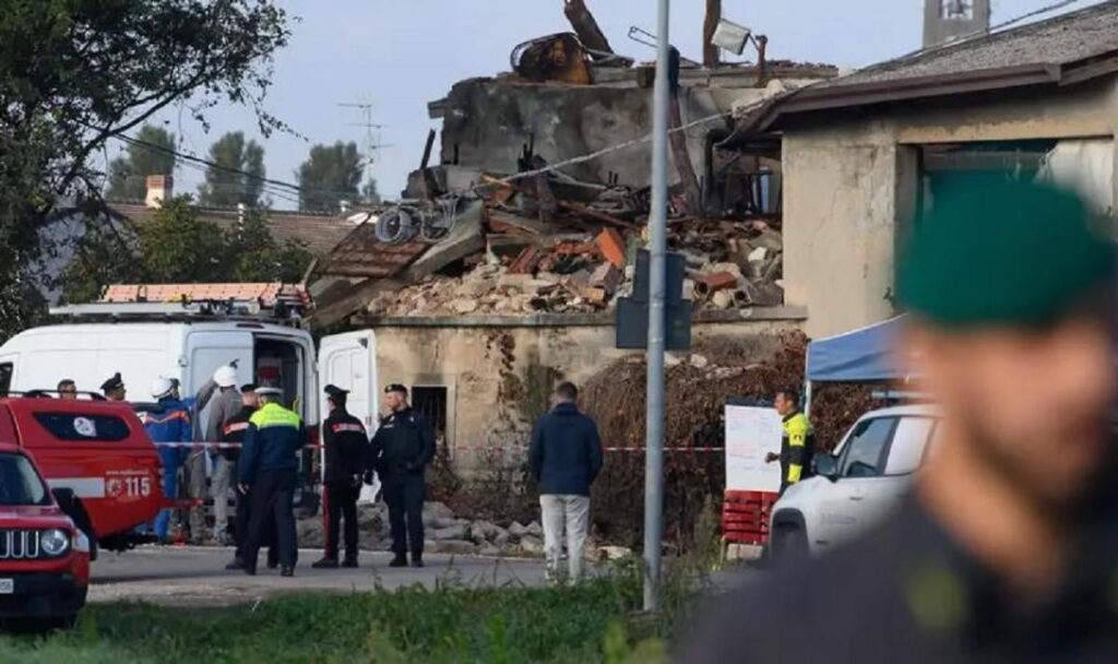 Italy: Three dead carbiners from explosion to home - they had gone for eviction, the owners were shaking the house
