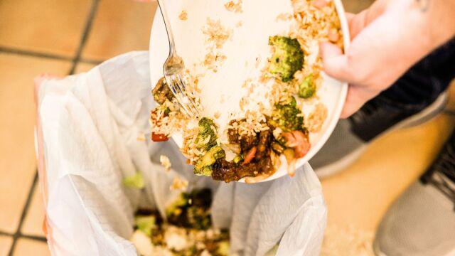 Over 2 million tons of food in the trash: Greece ranks first in the EU for food waste