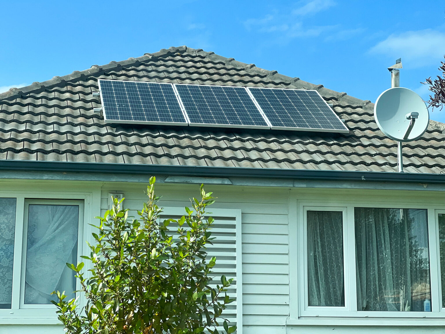 Multiple groups sue EPA over cancellation of low-income solar energy grant program - JURIST