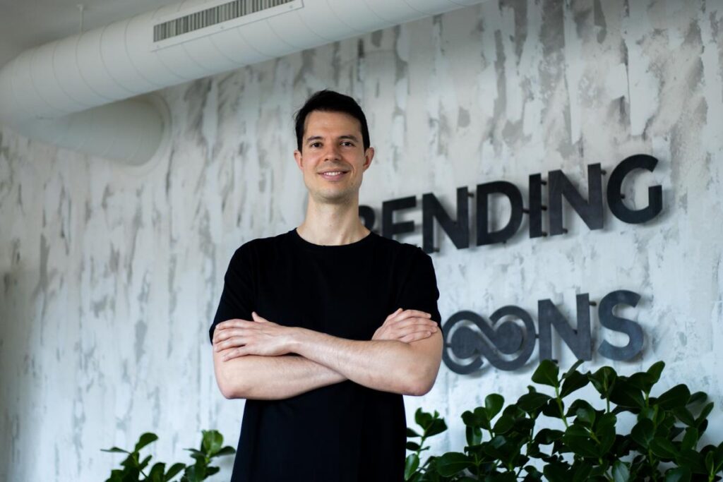 Bending Spoons buys AOL from Yahoo and signs maxi-financing for 2.8 billion dollars