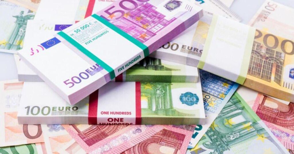 Huge capture in Constanta Port: Almost one billion euros in counterfeit banknotes, confiscated by police