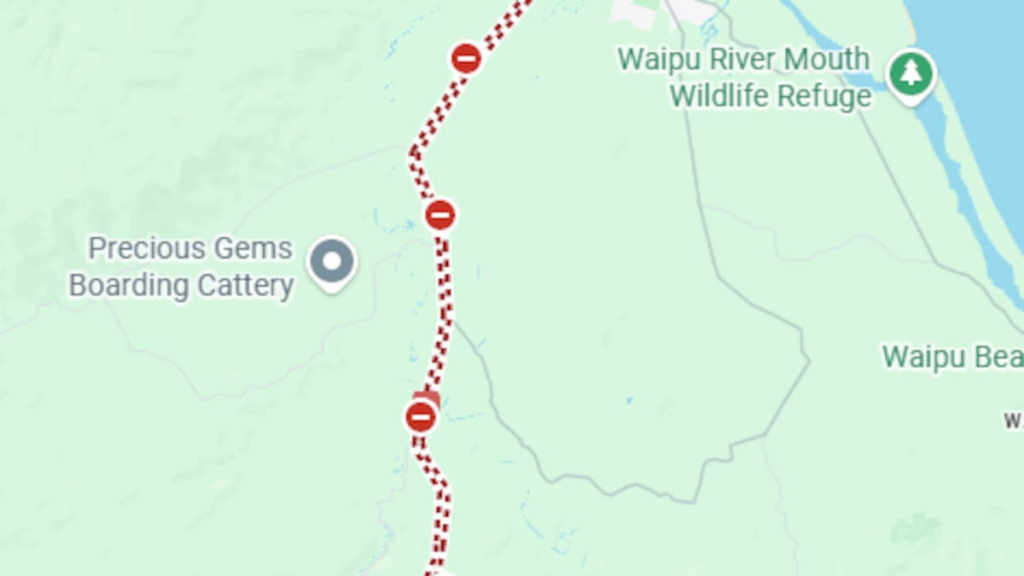 SH1 at Brynderwyns closed after serious crash causes major delays