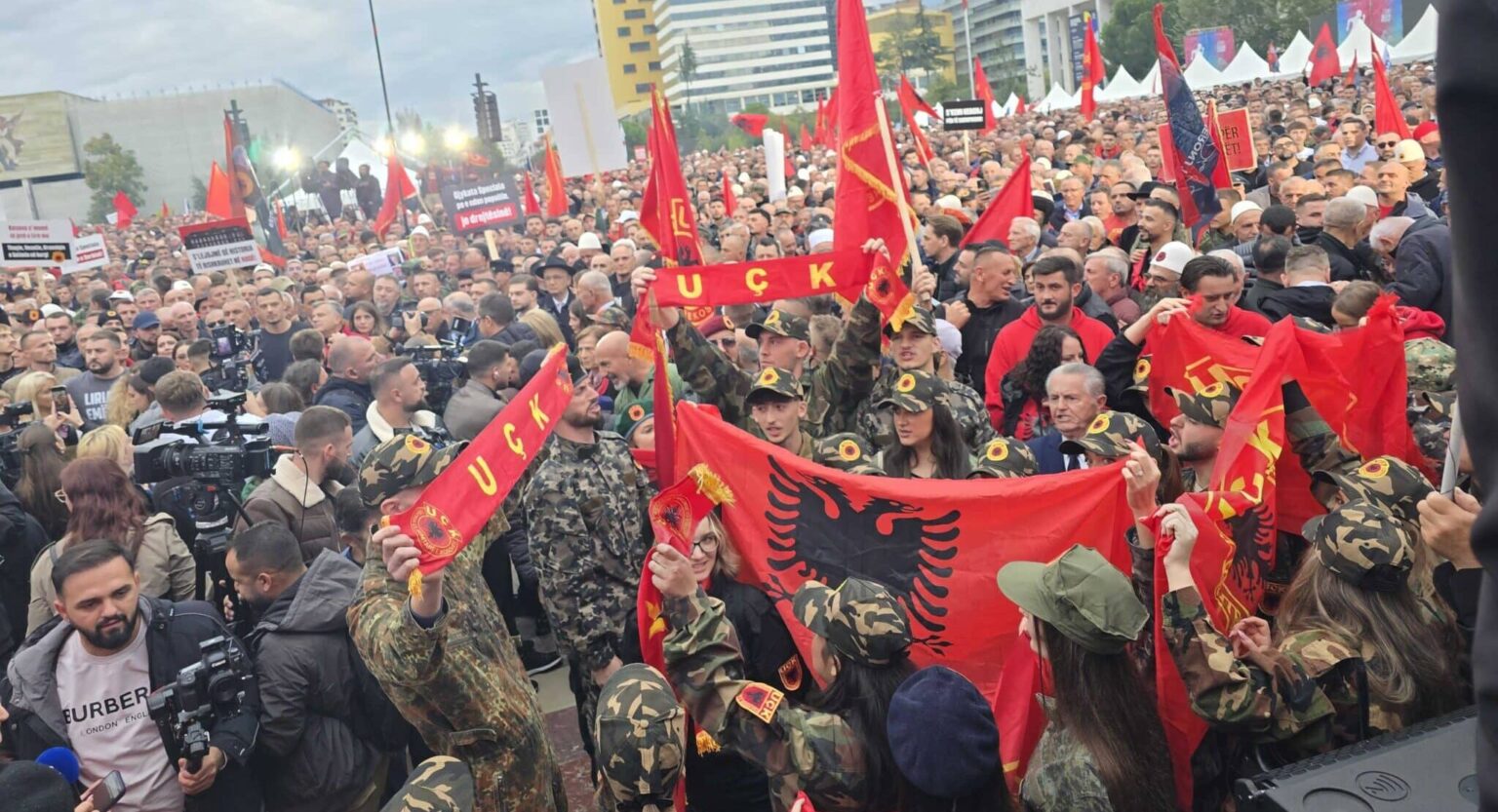 Protesters in Albania Demand 'Justice' in Kosovo Wartime Leaders' Trial