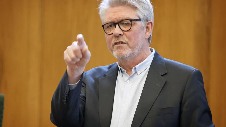 Pizza drama in the Folketing: 'Powerful' Social Democrats stole SF's dinner - Karsten Hønge from SF had to screw the biss on Thursday evening to the - in his words - 'powerful government' trying to steal his pizzas after the Folketing's opening debate