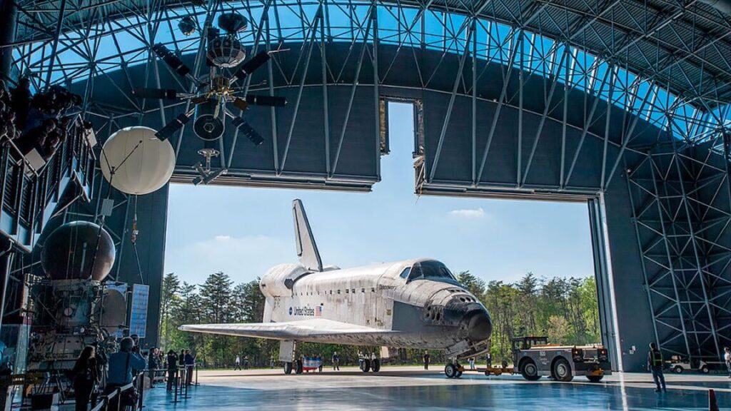 Texas lawmakers double down on Space Shuttle Discovery, call for DOJ investigation into Smithsonian for allegedly violating the Anti-Lobbying Act; Sen. Mark Kelly: “This is the dumbest plan I’ve ever heard in nearly five years in the United States Senate.”