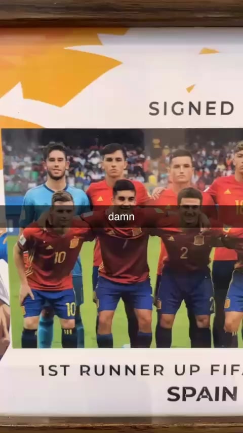 Saw this Ferran Torres & Eric Garcia signed ball!