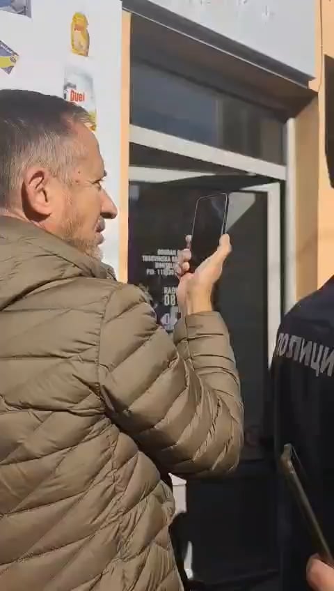 Here is how the citizens of Užice act towards the henchmen of the regime and how they show solidarity to fellow citizens who are targeted by them!