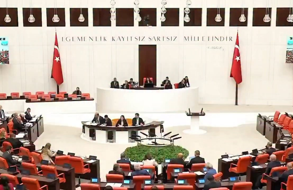 Ümit Özdağ: "God knows, if I were in that boardroom, I would beat anyone who insulted Atatürk, our War of Independence, and the Republic of Türkiye!"