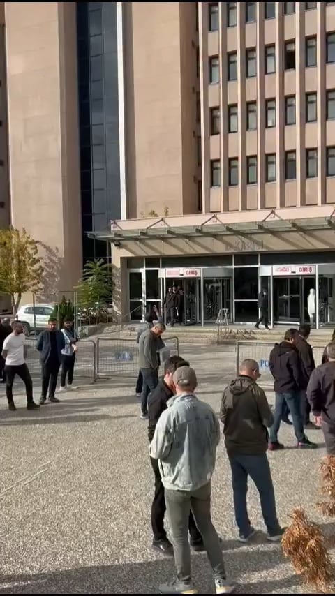 Detained Hacettepe Students Were Released Today. They came out of Ankara Courthouse with Slogans.