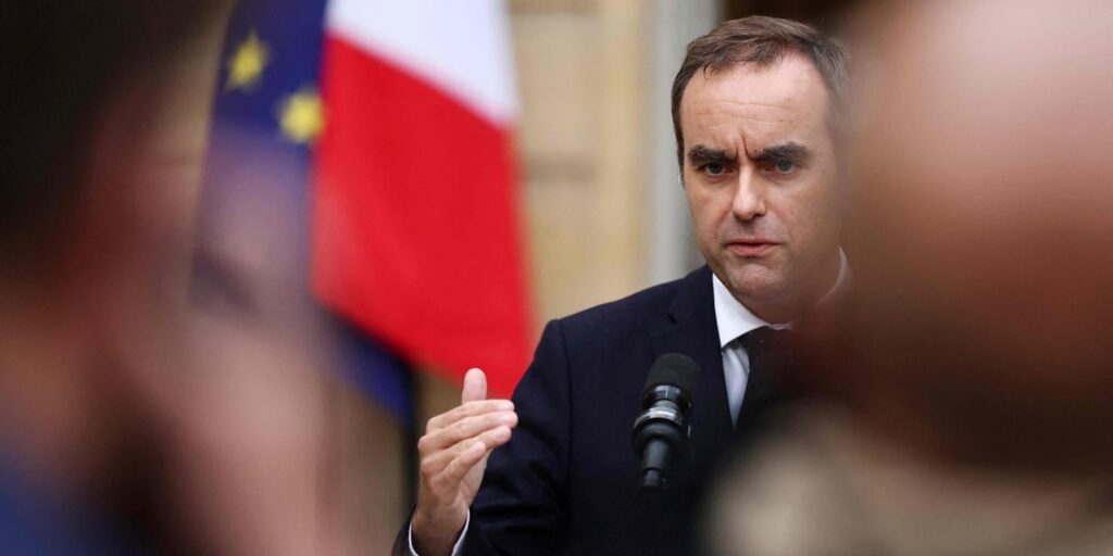 Bruno Le Maire announces that he is no longer minister of the resigning armies and having transferred his powers to Sébastien Lecornu