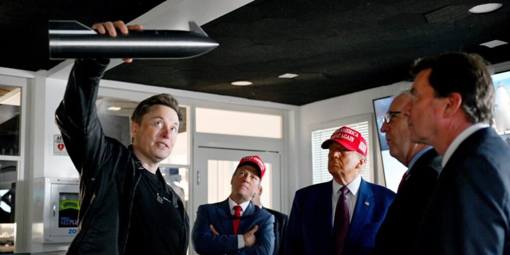 Elon Musk’s SpaceX Set to Win $2 Billion Pentagon Satellite Deal