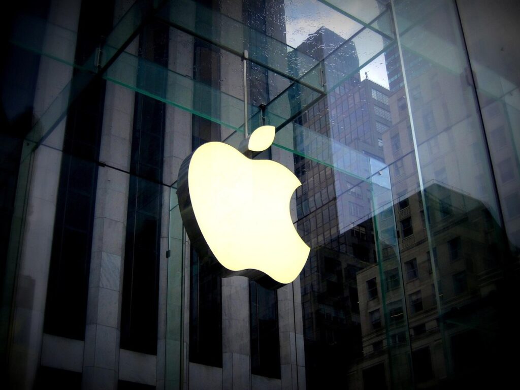 Apple Takes the Crown – YouGov’s Advertiser of the Month in Denmark